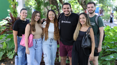 Na Unifor, os estudantes contam com o apoio e suporte do setor Sucesso do Aluno para a realização da matrícula (Foto: Ares Soares)